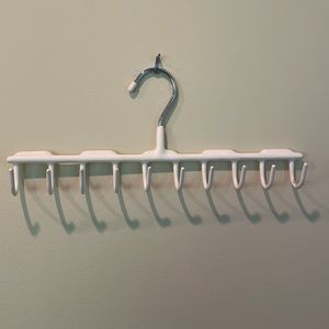 Coated Closet Belt Hanger, Fits 12 Belts